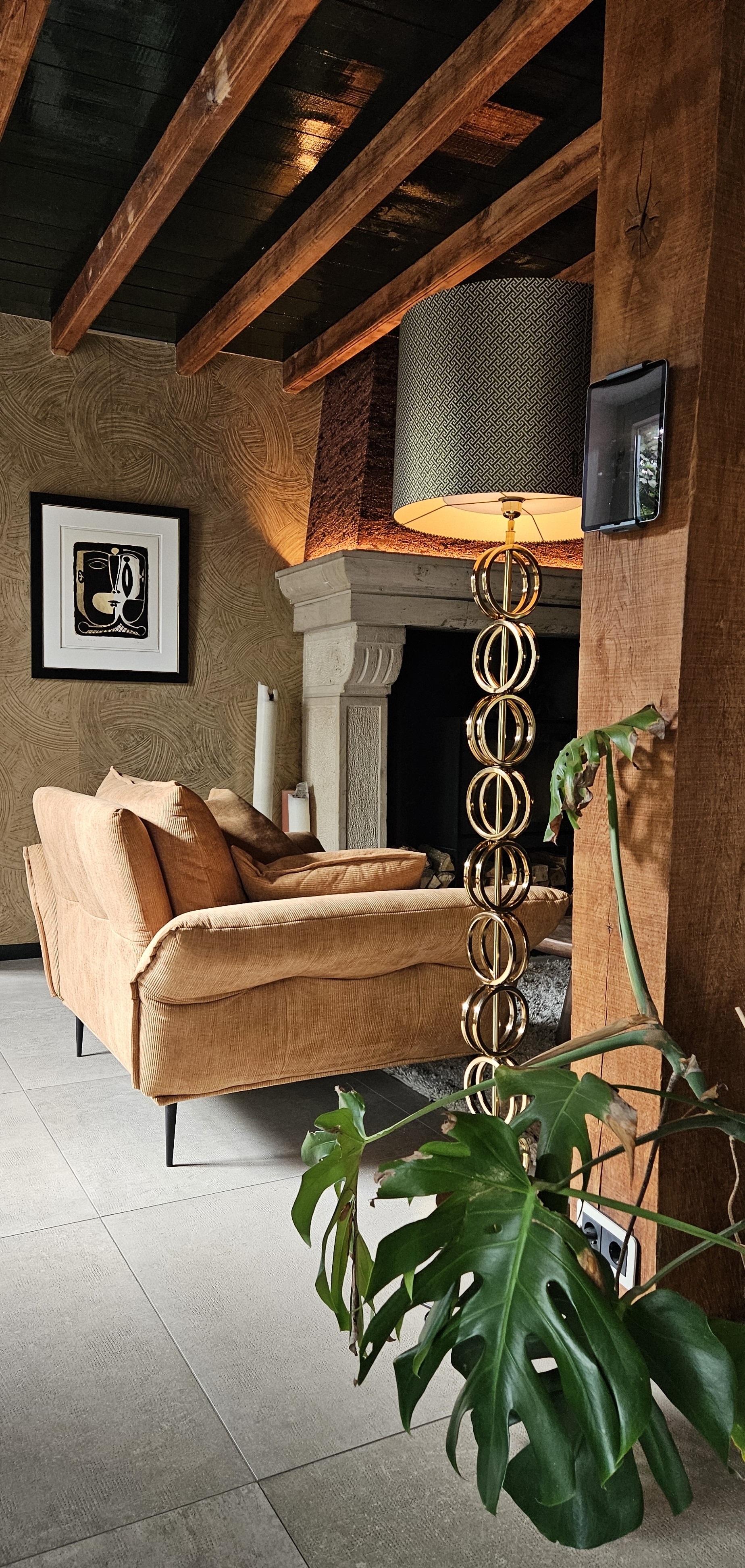 Uitgesproken interieur met behang Uitgesproken interieur met behang